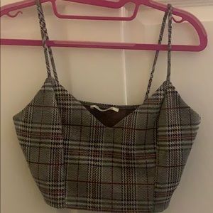 tank top , crop top shirt